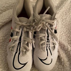 Nike Alfa Menace Shark Cleats boys size 3.5Y